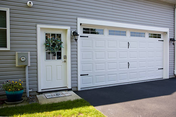 24/7 Emergency Garage Door Panel Replacement experts in Helena Valley West Central, MT